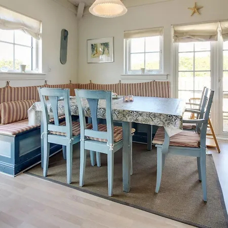 Eleonore - 100m From The Sea By Interhome *